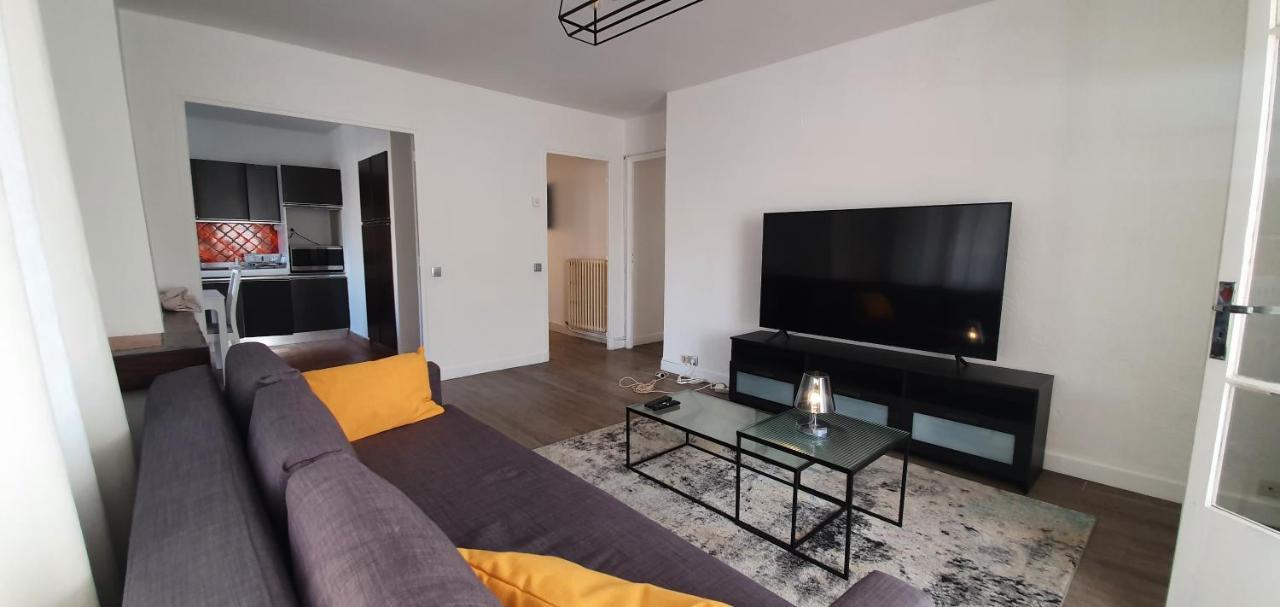 Appartement entier indépendant au dessus de villa wi fi parking gratuit proche plage et centre ville Sanary-sur-Mer Exterior foto